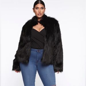 Black short faux fur coat